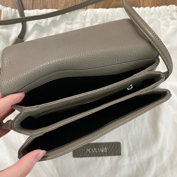 ✨Sold✨ Aritzia Auxiliary Calisch Crossbody Bag - Picture 7 of 14